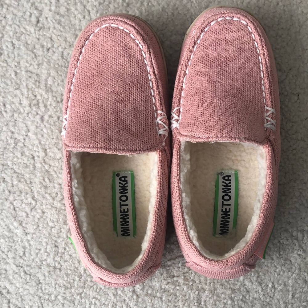 Never been worn Minnetonka slippers!